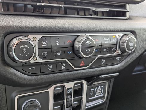 New 2025 Jeep Wrangler Unlimited Sport image 20