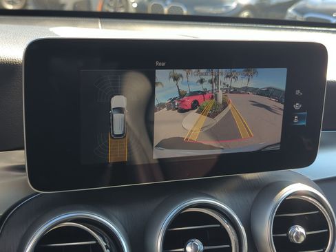 Used 2022 Mercedes-Benz GLC 300 image 25