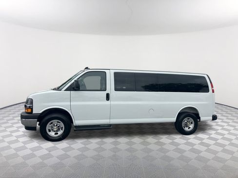 Used 2025 Chevrolet Express 3500 LT w/ LT Preferred Equipment Group RWD image 8