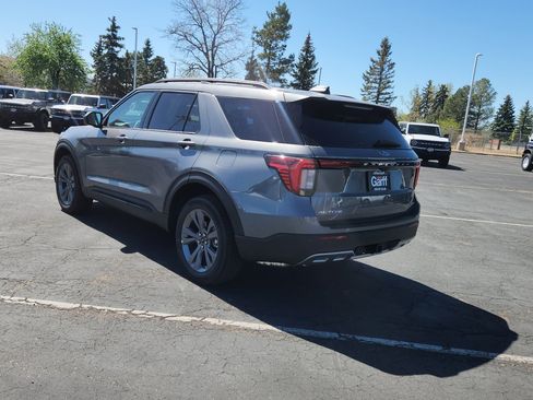 New 2026 Ford Explorer Active AWD/4WD image 8