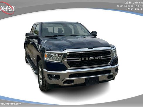 Used 2022 RAM 1500 Big Horn AWD/4WD image 3