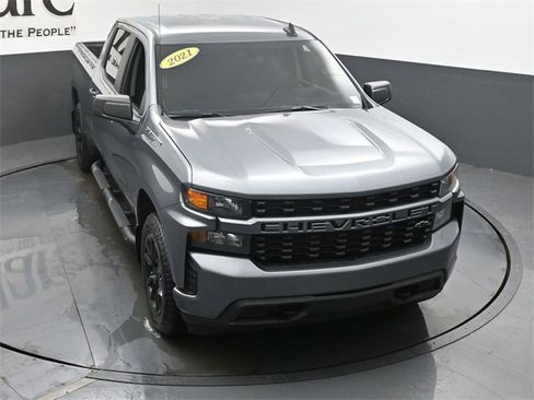 Used 2021 Chevrolet Silverado 1500 Custom image 45