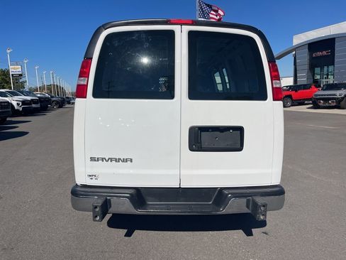 Used 2023 GMC Savana 2500 w/ Driver Convenience Package RWD image 4
