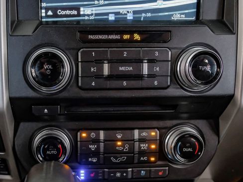 Used 2018 Ford F150 King Ranch w/ Equipment Group 601A Luxury AWD/4WD image 26