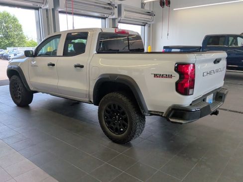 Used 2023 Chevrolet Colorado Trail Boss w/ Advanced Trailering Package AWD/4WD image 4