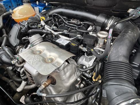 Used 2018 Ford EcoSport SE w/ SE Convenience Package image 11