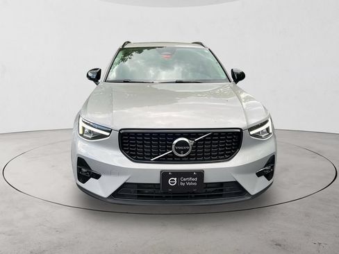Certified 2024 Volvo XC40 B5 Plus AWD/4WD image 8