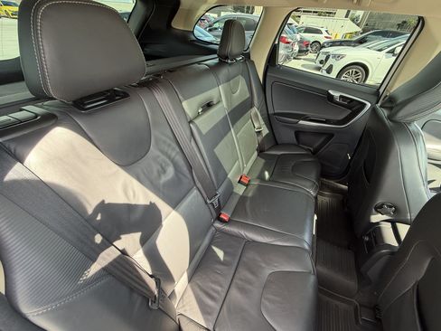 Used 2012 Volvo XC60 T6 AWD/4WD image 30