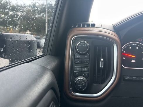 Used 2021 Chevrolet Silverado 2500 High Country w/ Z71 Off-Road Package image 11