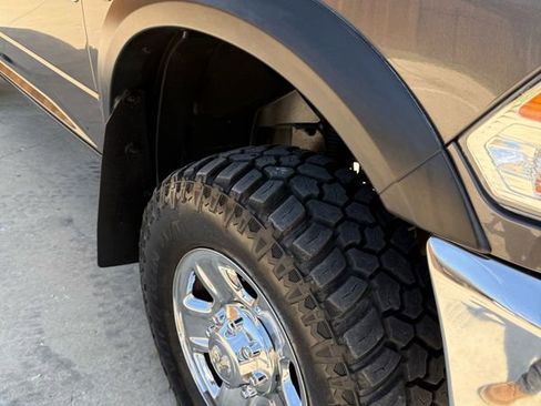 Used 2017 RAM 2500 Tradesman w/ Chrome Appearance Group image 17