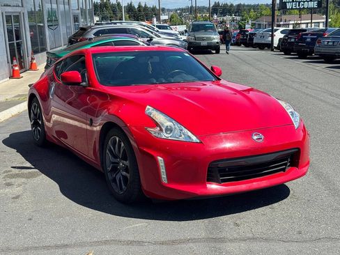 Used 2016 Nissan 370Z Coupe RWD image 7