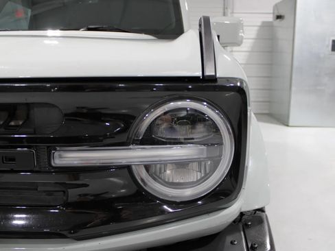 Used 2022 Ford Bronco Outer Banks AWD/4WD image 30