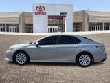 Used 2019 Toyota Camry LE image 3