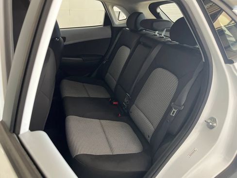 Used 2021 Hyundai Kona SE FWD image 19