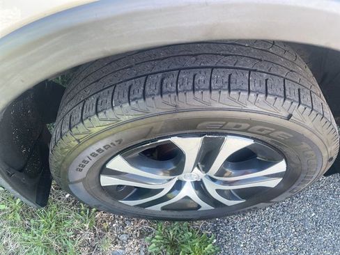 Used 2018 Toyota RAV4 LE w/ All Weather Liner Package AWD/4WD image 9