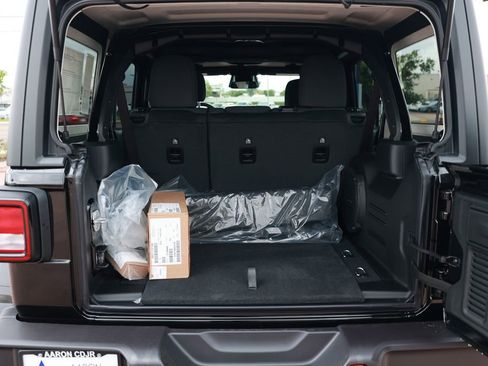 New 2026 Jeep Wrangler Unlimited Sport image 33