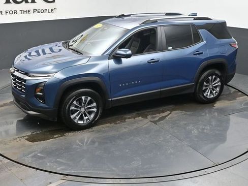 Used 2025 Chevrolet Equinox LT w/ Convenience Package II image 42