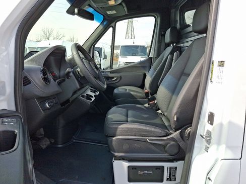 Certified 2025 Mercedes-Benz Sprinter 2500 image 15