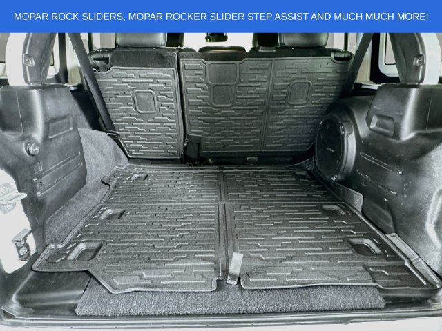 Used 2021 Jeep Wrangler Unlimited Rubicon AWD/4WD image 29