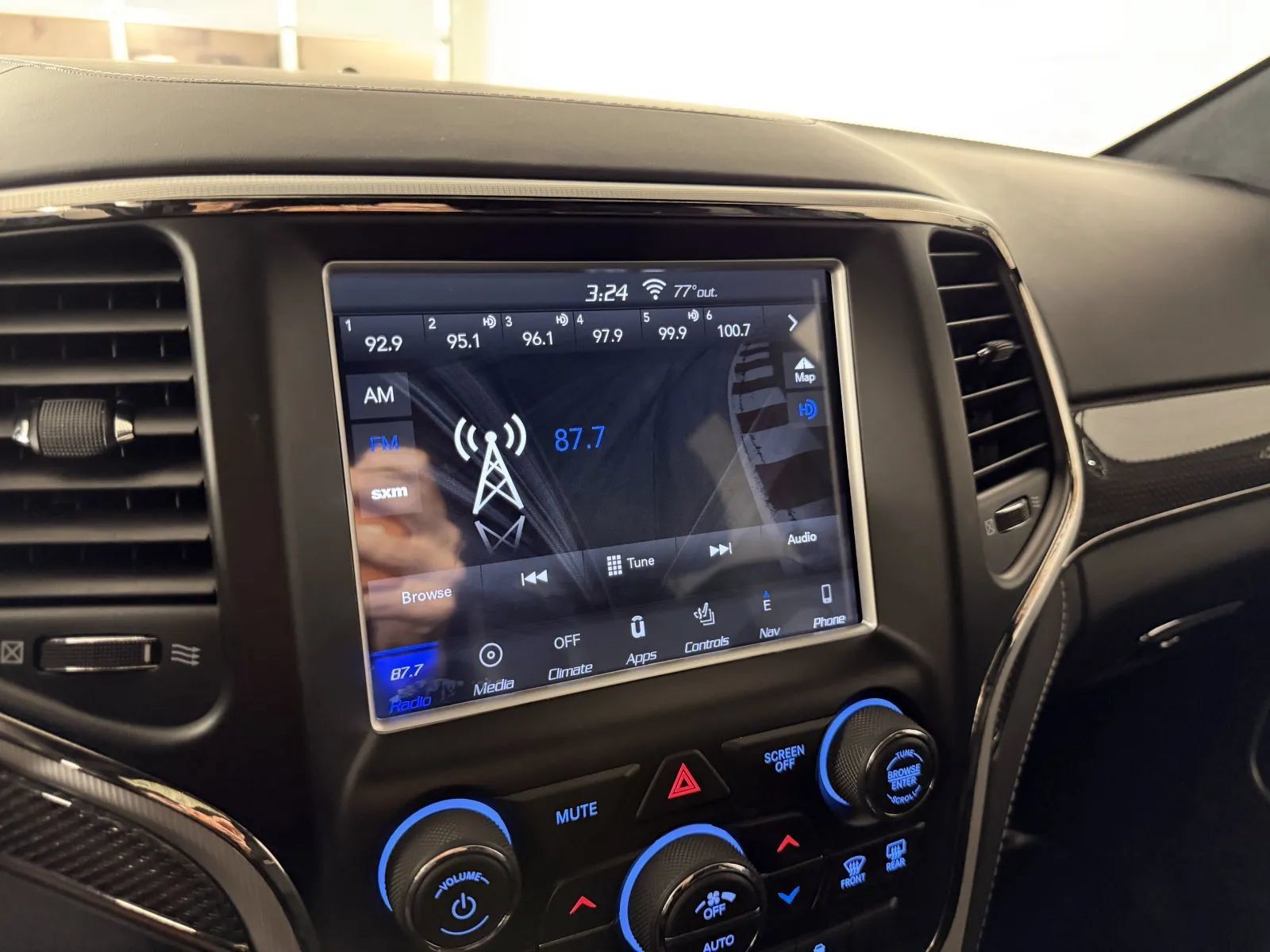Used 2018 Jeep Grand Cherokee Trackhawk AWD/4WD image 23
