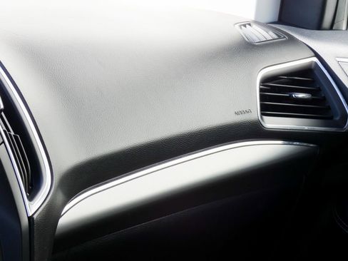 Used 2022 Ford Edge Titanium image 23