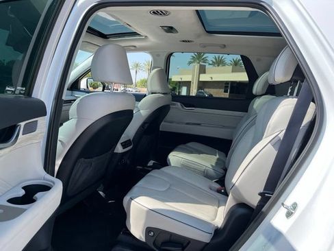 Used 2024 Hyundai Palisade Calligraphy FWD image 11