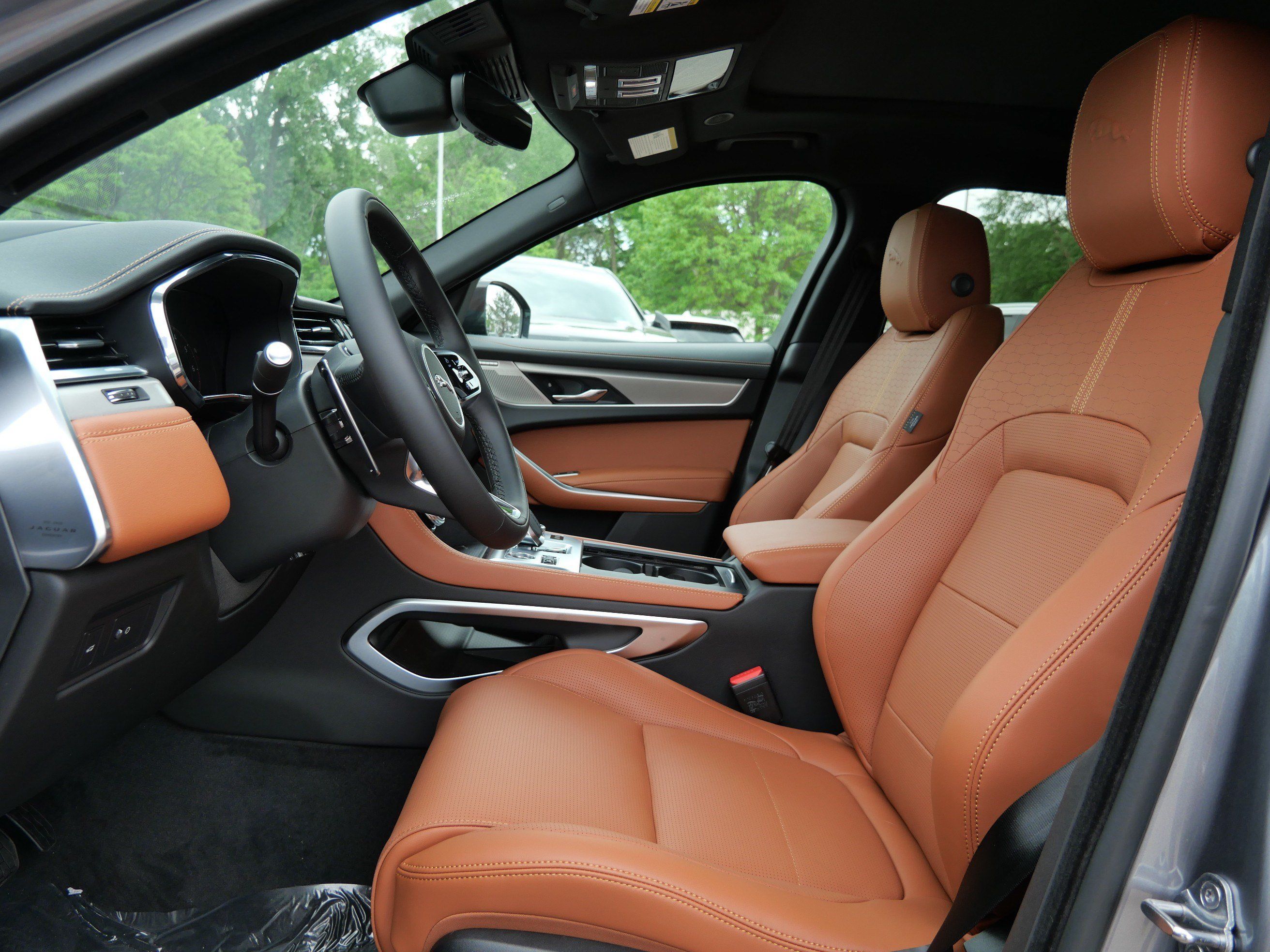 New 2026 Jaguar F-PACE R-Dynamic S AWD/4WD image 3