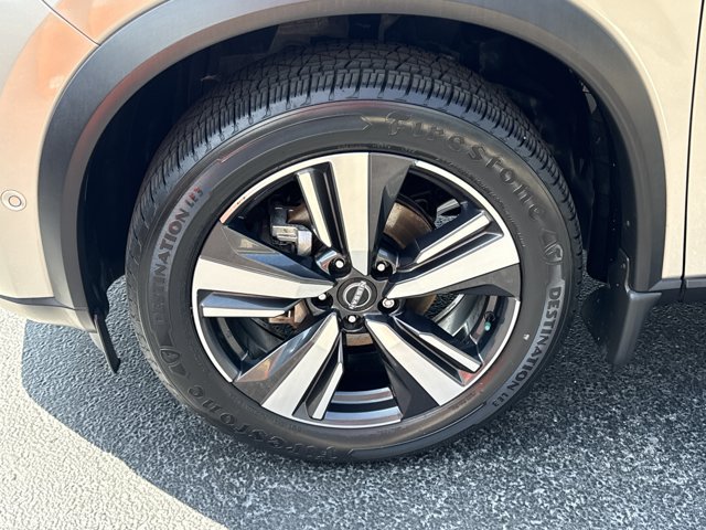 Certified 2023 Nissan Rogue Platinum FWD image 16