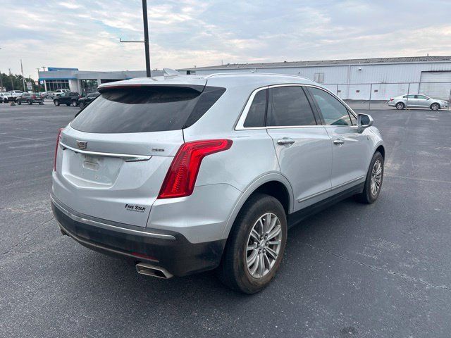 Used 2017 Cadillac XT5 Luxury w/ Driver Awareness Package FWD image 4