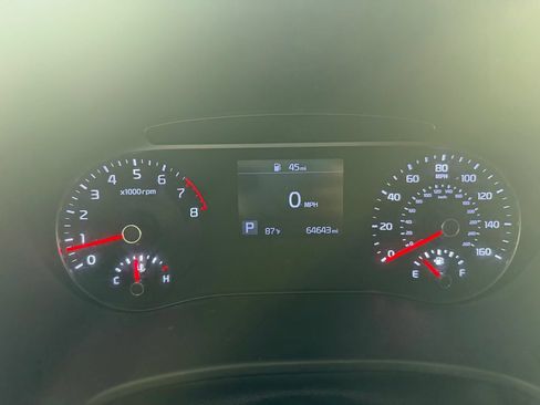 Used 2022 Kia Soul LX w/ Technology Package FWD image 4