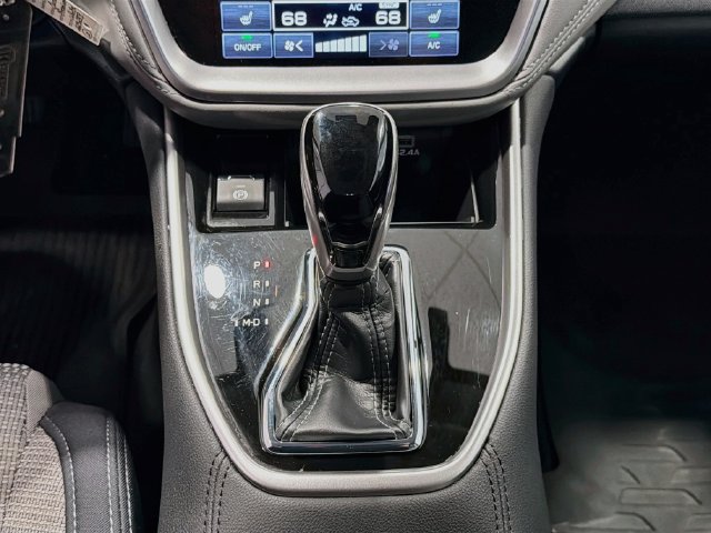 Used 2024 Subaru Outback Premium AWD/4WD image 15