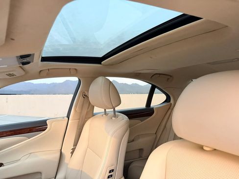 Used 2013 Lexus LS 460 w/ Comfort Pkg RWD image 15