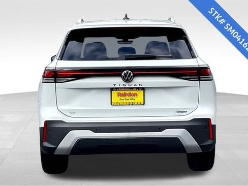 New 2025 Volkswagen Tiguan SE image 4