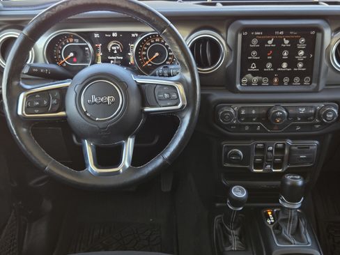 Used 2018 Jeep Wrangler Unlimited Sahara AWD/4WD image 24
