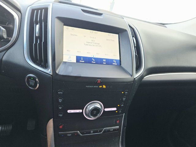 Used 2020 Ford Edge Titanium FWD image 19