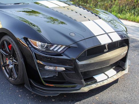Used 2022 Ford Mustang Shelby GT500 w/ Carbon Fiber Track Pack image 73