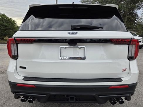 Used 2025 Ford Explorer ST image 6
