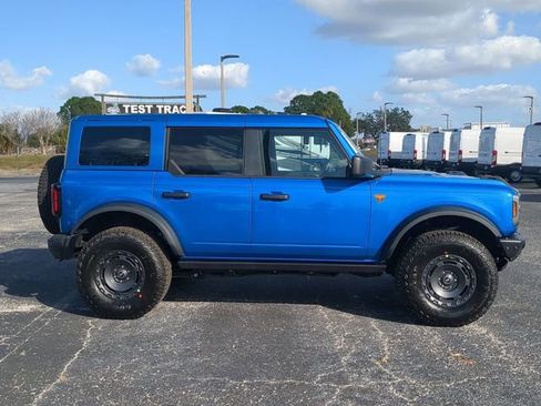 New 2025 Ford Bronco Badlands w/ Sasquatch Package AWD/4WD image 4