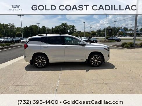 Used 2020 GMC Terrain Denali w/ Denali Premium Package AWD/4WD image 4