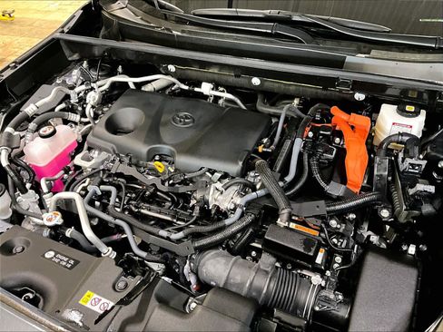 Used 2023 Toyota RAV4 SE image 35