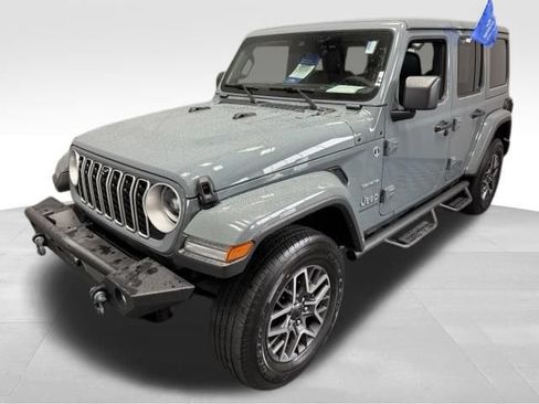 Used 2024 Jeep Wrangler Unlimited Sahara w/ Technology Group AWD/4WD image 1
