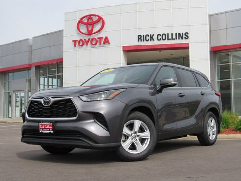 Used 2023 Toyota Highlander L FWD image 1