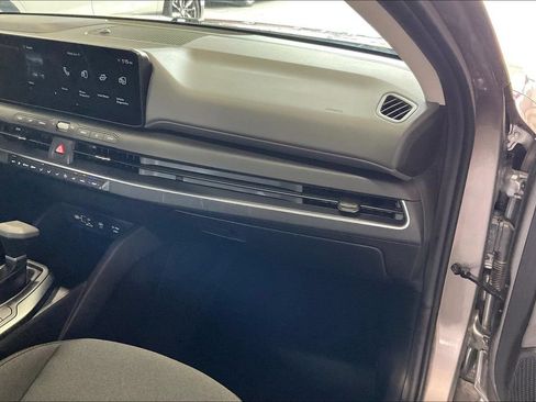 Used 2025 Kia K4 FWD image 22