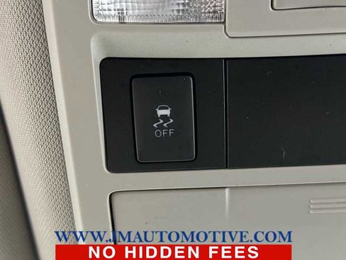 Used 2017 Toyota Tacoma SR5 image 32