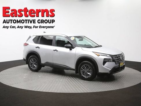 Used 2024 Nissan Rogue S AWD/4WD image 49