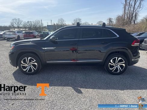 Used 2023 Volkswagen Atlas Cross Sport SEL image 2