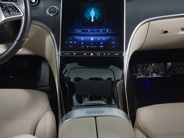 Used 2025 Mercedes-Benz C 300 4MATIC Sedan image 24