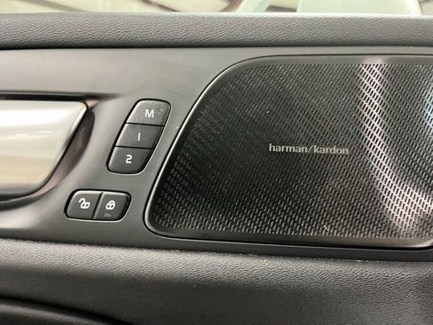 Used 2024 Volvo V60 B5 Cross Country Plus image 21