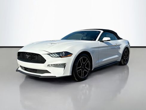 Used 2018 Ford Mustang Premium image 7