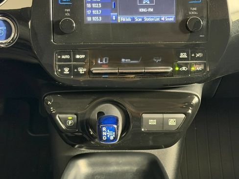 Used 2016 Toyota Prius Two FWD image 23